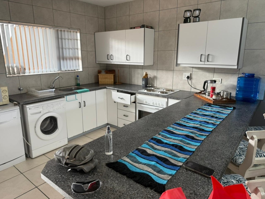 To Let 2 Bedroom Property for Rent in Hartenbos Central Western Cape